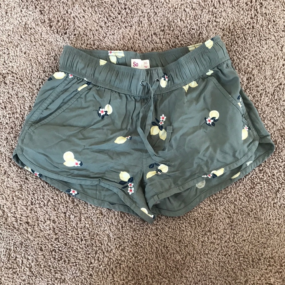 Lemon print shorts